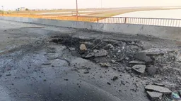 ВСУ вновь ударили по мосту в Геническе в Херсонской области